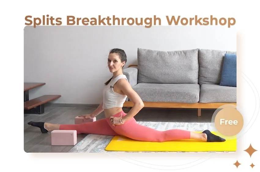Hanna performing a split pose in the Splits Breakthrough Workshop bonus class.