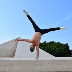 30-Day Handstand Program x Phelippe